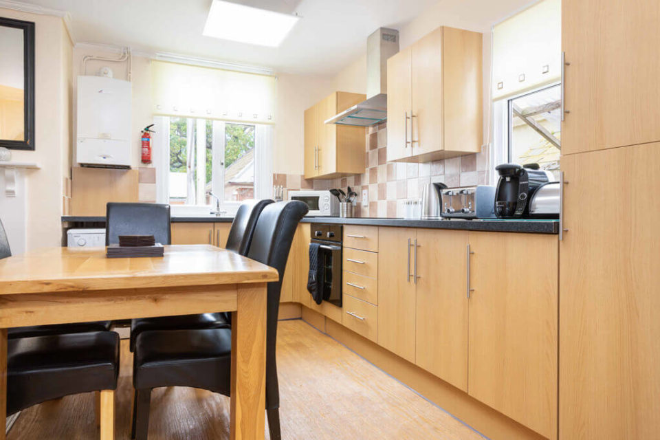 Oakcliff_Oak_Cottage (2)