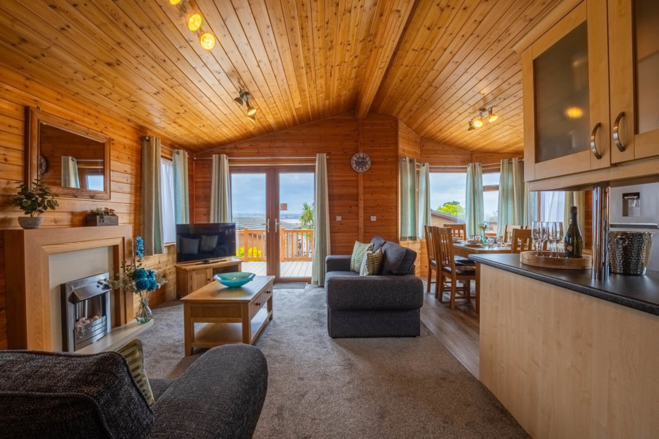 plot-20-oakcliff-pine-lodge-2